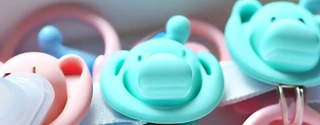 2023's Top Pacifier Holders and UV Sanitizer: Which to Choose?